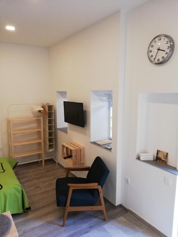 Studio Apartman Fleiss Apartment ซาโมบอร์ ภายนอก รูปภาพ